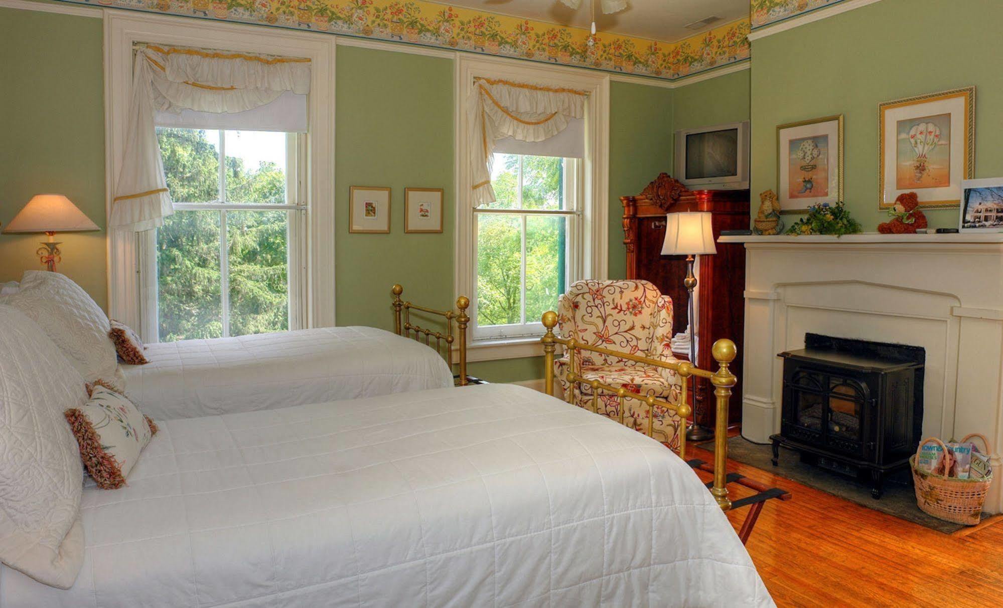 Rockwood Manor Bed & Breakfast Dublin Exterior photo